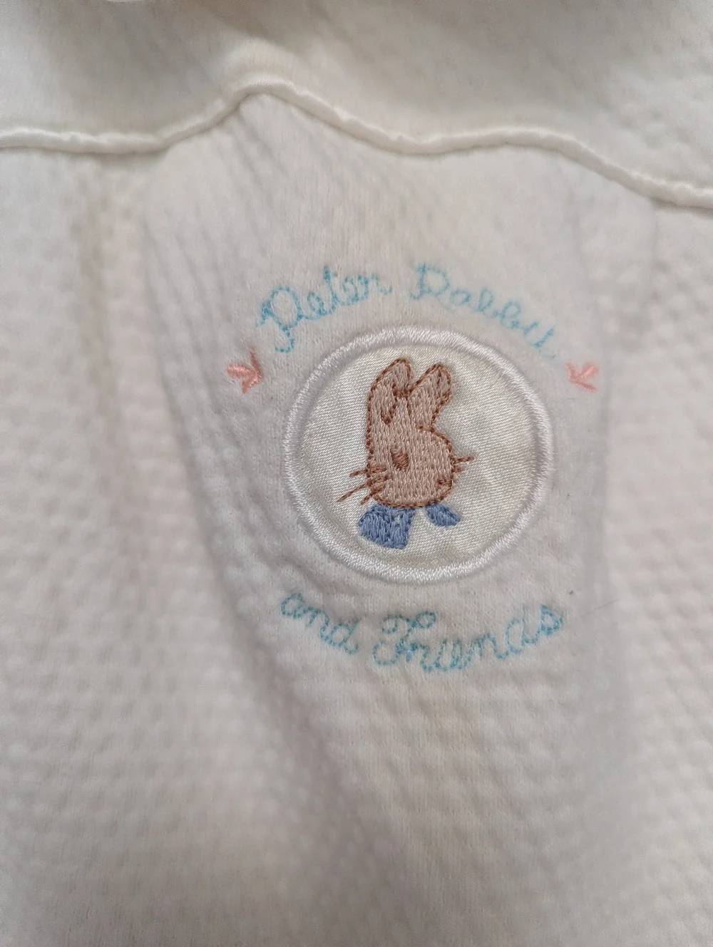 Vintage 90s Peter Rabbit & Friends Quilted One Piece Romper White | Large
